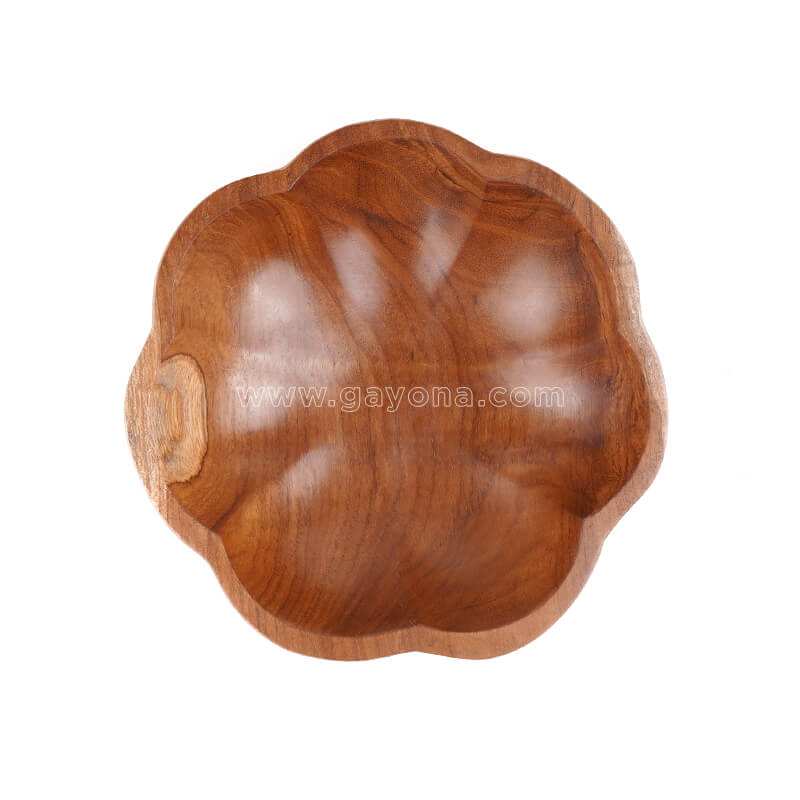Low Sea Shells